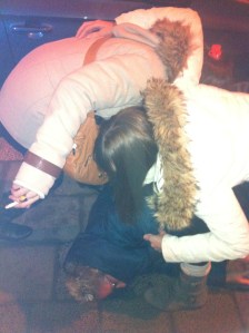 Sidewalk rucking, avec un cigarette