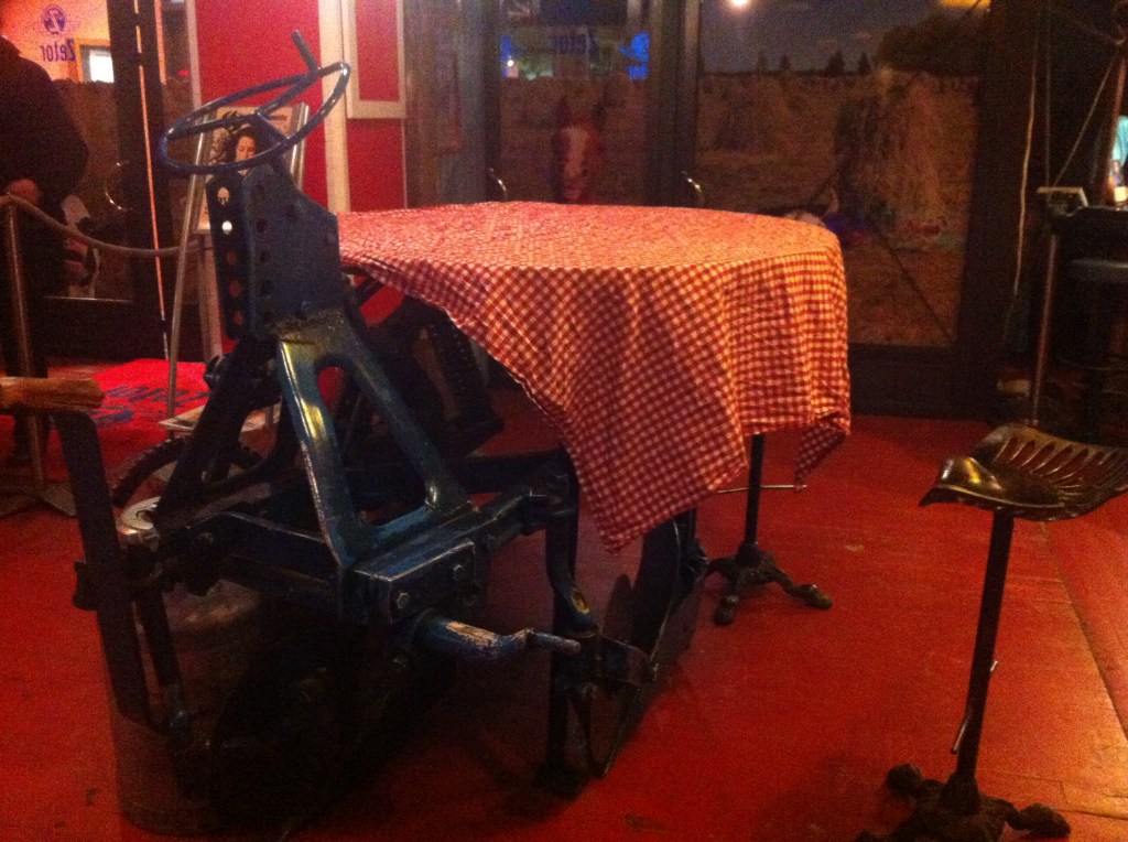 I'm not even sure how this seating arrangement works