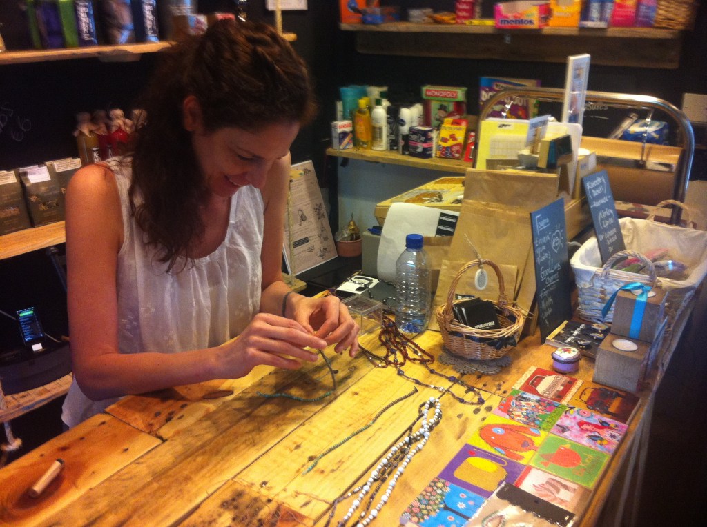 Making ankle bracelets